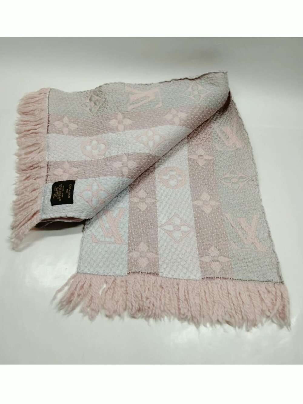 Authentic Louis Vuitton Monogram Wool Scarf Pink Fringe - Picture 5 of 10